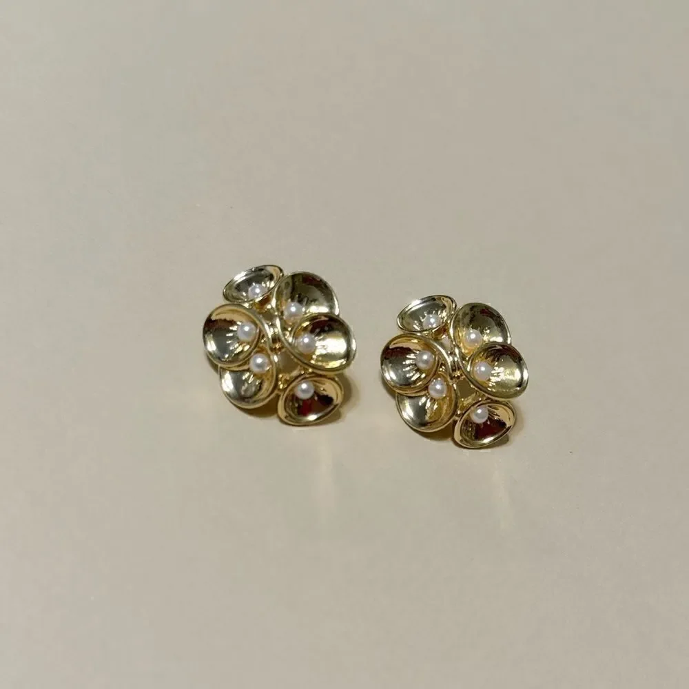 Pearl flower earrings N820